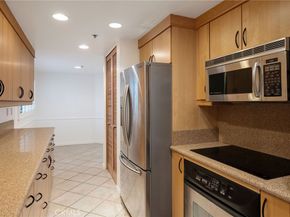 510 The Village 103, Redondo Beach CA 90277