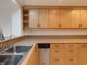 510 The Village 103, Redondo Beach CA 90277