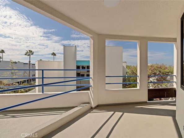 510 The Village 103, Redondo Beach CA 90277