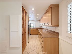 510 The Village 103, Redondo Beach CA 90277