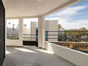 510 The Village 103, Redondo Beach CA 90277