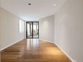 510 The Village 103, Redondo Beach CA 90277