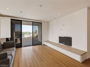 510 The Village 103, Redondo Beach CA 90277