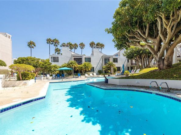 510 The Village 103, Redondo Beach CA 90277