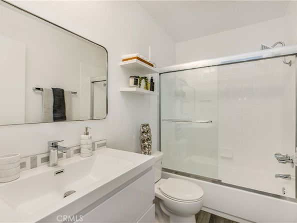 1751 S Bentley Ave, Los Angeles CA 90025