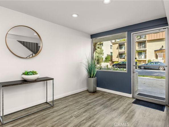 1751 S Bentley Ave, Los Angeles CA 90025