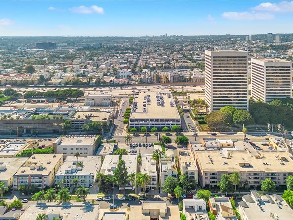 1751 S Bentley Ave, Los Angeles CA 90025