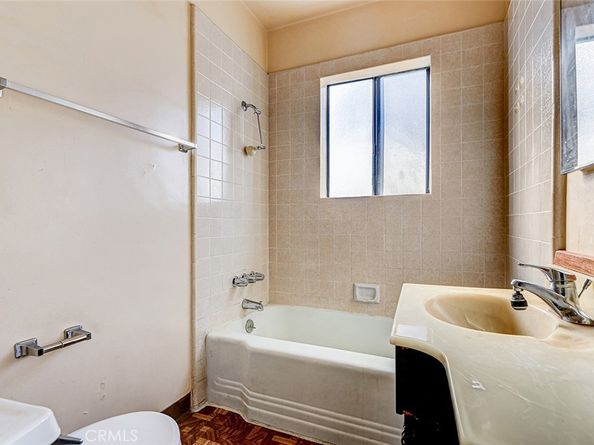 340 Avenue F, Redondo Beach CA 90277