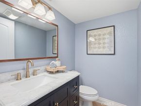 1301 S Catalina L, Redondo Beach CA 90277