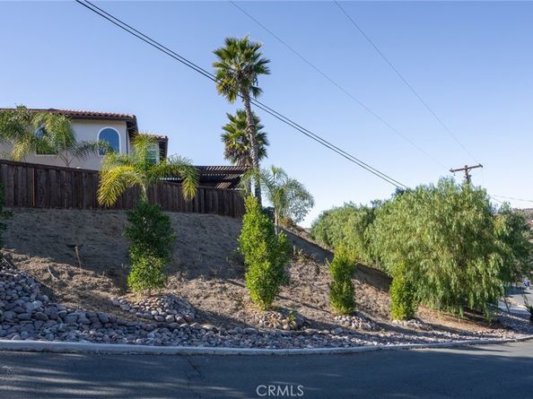 1160 Topper Lane, El Cajon CA 92021