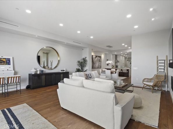 22065 Pacific Coast Hwy 3, Malibu CA 90265