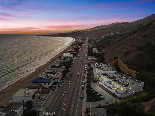 22065 Pacific Coast Hwy 3, Malibu CA 90265