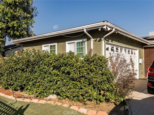 10833 Saticoy Street, Sun Valley CA 91352