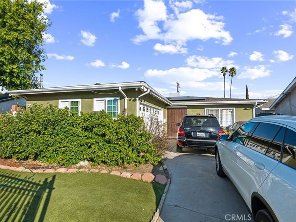 10833 Saticoy Street, Sun Valley CA 91352