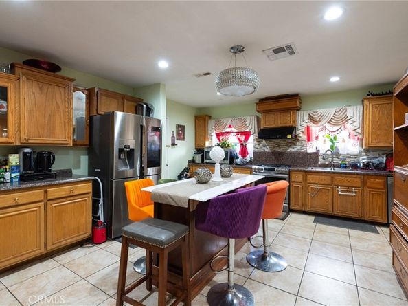10833 Saticoy Street, Sun Valley CA 91352