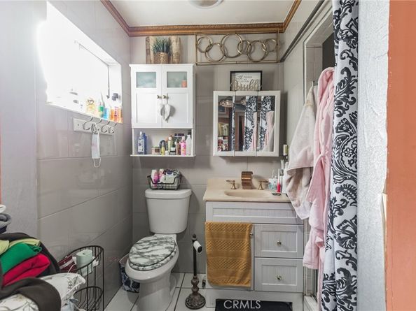 10833 Saticoy Street, Sun Valley CA 91352
