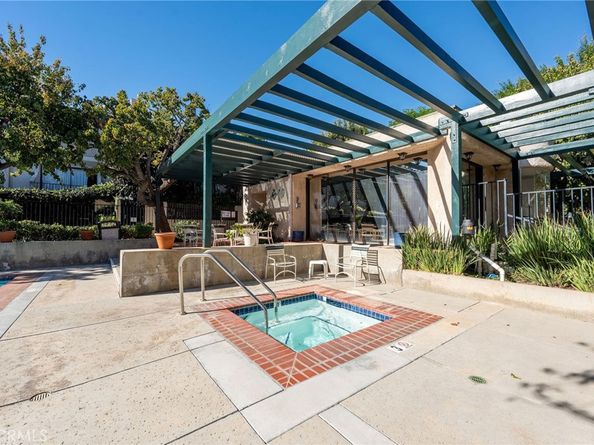 7137 Shoup Avenue 39, West Hills CA 91307