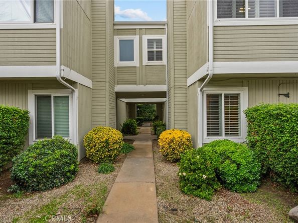 22123 Burbank Blvd #2, Woodland Hills CA 91367