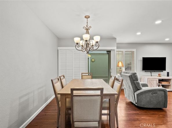 22123 Burbank Blvd #2, Woodland Hills CA 91367