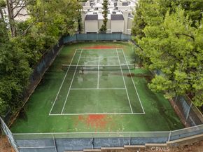 22123 Burbank Blvd #2, Woodland Hills CA 91367