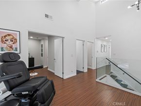 10061 Melinda Way 2, Northridge CA 91325