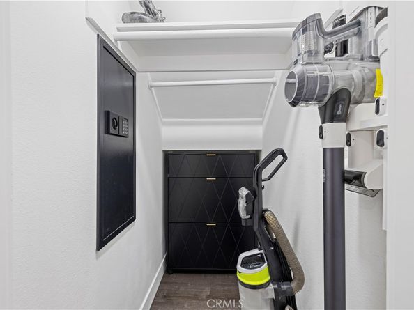 10061 Melinda Way 2, Northridge CA 91325