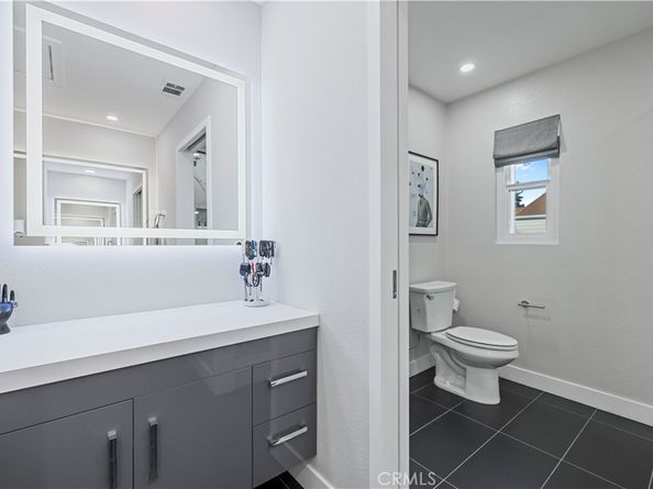 10061 Melinda Way 2, Northridge CA 91325