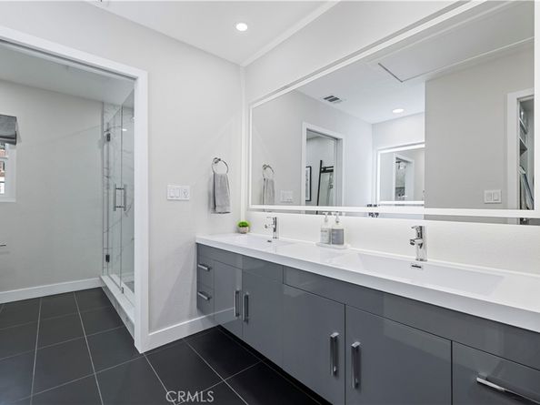 10061 Melinda Way 2, Northridge CA 91325