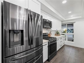 10061 Melinda Way 2, Northridge CA 91325