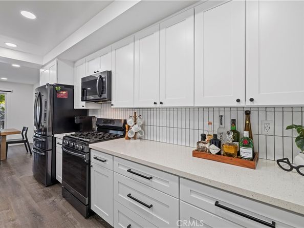 10061 Melinda Way 2, Northridge CA 91325