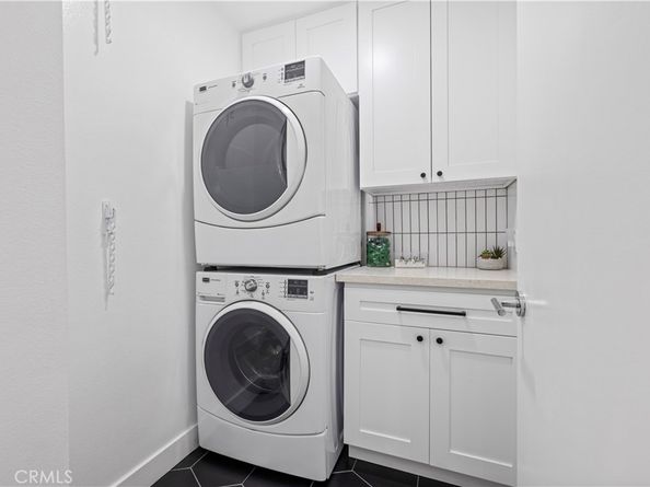 10061 Melinda Way 2, Northridge CA 91325