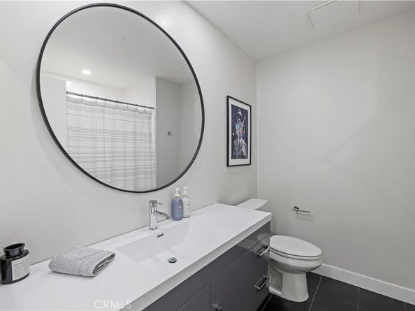 10061 Melinda Way 2, Northridge CA 91325