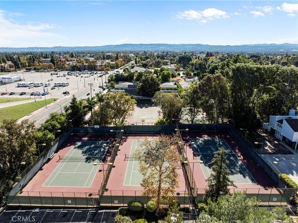 10061 Melinda Way 2, Northridge CA 91325