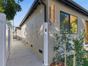 6935 Jellico Avenue, Lake Balboa CA 91406