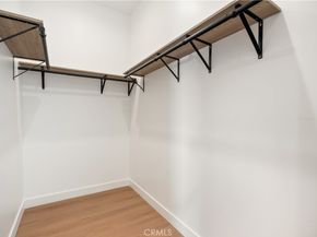 6935 Jellico Avenue, Lake Balboa CA 91406