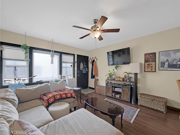 933 E 1st Street 7, Long Beach CA 90802