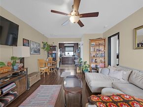 933 E 1st Street 7, Long Beach CA 90802