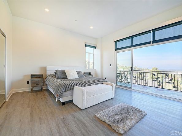 3952 Oakfield Drive, Sherman Oaks CA 91423