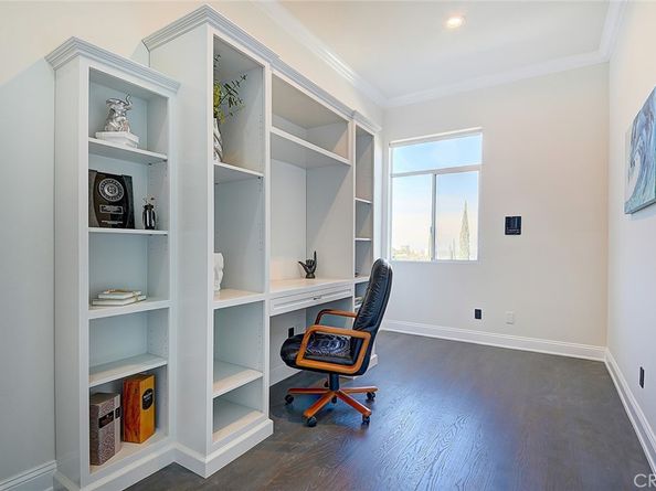 3952 Oakfield Drive, Sherman Oaks CA 91423