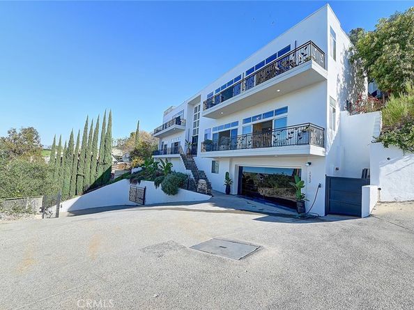 3952 Oakfield Drive, Sherman Oaks CA 91423