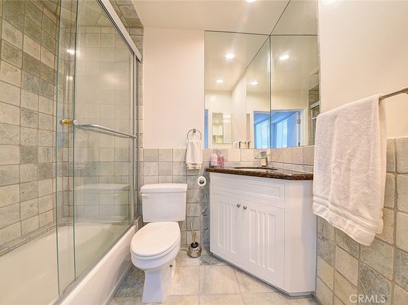 3952 Oakfield Drive, Sherman Oaks CA 91423