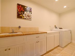 3952 Oakfield Drive, Sherman Oaks CA 91423