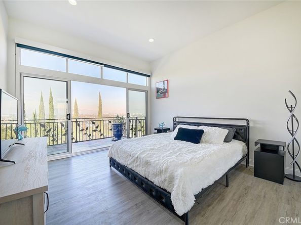 3952 Oakfield Drive, Sherman Oaks CA 91423