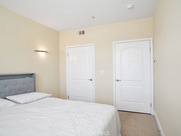 4724 Kester 410, Sherman Oaks CA 91403