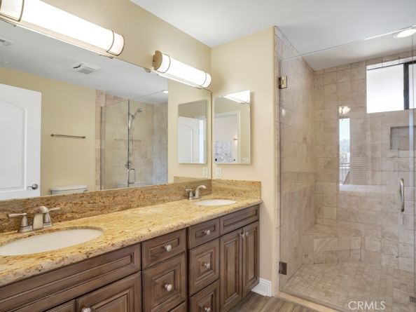 4724 Kester 410, Sherman Oaks CA 91403