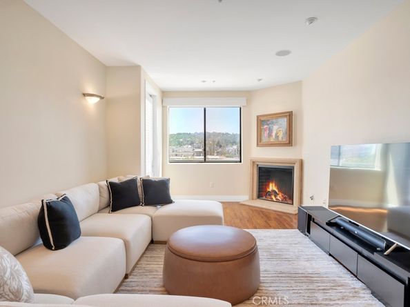 4724 Kester 410, Sherman Oaks CA 91403