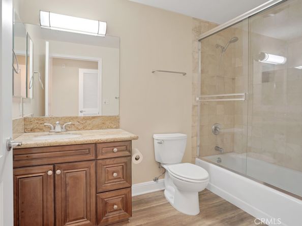 4724 Kester 410, Sherman Oaks CA 91403