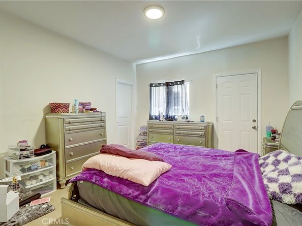 834 E 33rd Street, Los Angeles CA 90011