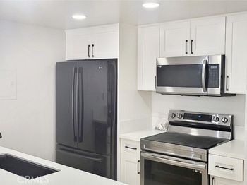 1745 Camino Palmero