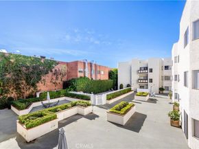 17914 Magnolia Boulevard 127, Encino CA 91316